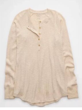 Women’s American‎ Eagle Henley shirt